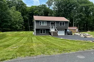 267 Mountain Top Dr, Dingmans Ferry, PA 18328 - Photo 2
