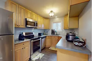 9 Oakwood Ct, Lake Ariel, PA 18436 - Photo 2