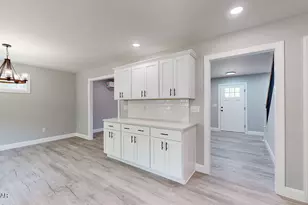 104 Washington Dr, Lords Valley, PA 18428 - Photo 6