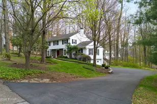 202 Woodlea Rd, Glenburn, PA 18414 - Photo 2