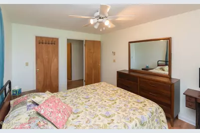 154 N Lake Shore Drive, Dingmans Ferry, PA 18328 - Photo 22