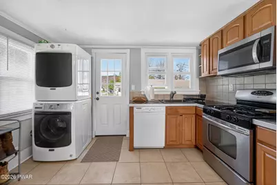 204 Avenue B, Matamoras, PA 18336 - Photo 12