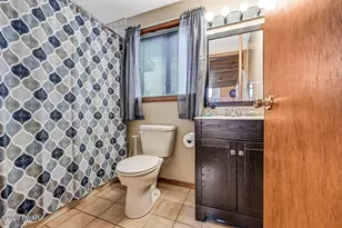 506 Lakeview Dr W, Lake Ariel, PA 18436 - Photo 36
