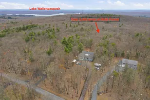 146 Gunstock Ln, Tafton, PA 18464 - Photo 2