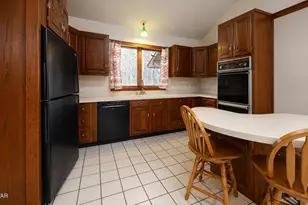 143 Foxcroft Dr, Milford, PA 18337 - Photo 12