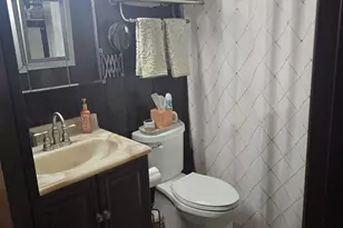 111 Yvonne Ct, Dingmans Ferry, PA 18328 - Photo 16