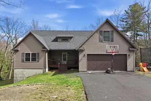 112 Maple Ridge Dr, Lords Valley, PA 18428 - Photo 4