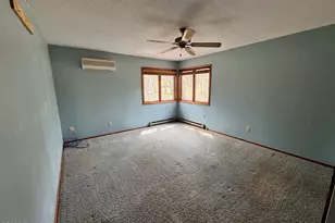 225 Basswood Dr, Hawley, PA 18428 - Photo 20