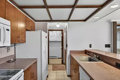 104 Hillcrest Drive, Hawley, PA 18428 - Photo 6