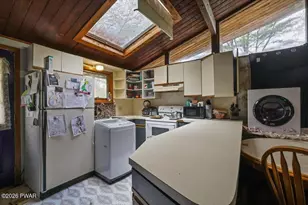 1151 Mink Trail, Bushkill, PA 18324 - Photo 4