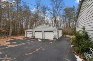 107 Pleasant Ln, Milford, PA 18337 - Photo 2