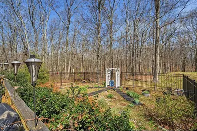 3176 Bluebird Drive, Bushkill, PA 18324 - Photo 34