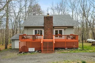 1114 Grouse Ct, Bushkill, PA 18324 - Photo 2