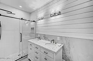 78 E Shore, Hawley, PA 18428 - Photo 64