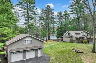 135 Hemlock Point Ct, Hawley, PA 18428 - Photo 1