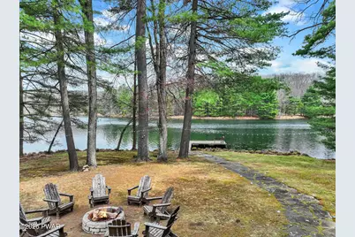 135 Hemlock Point Court, Hawley, PA 18428 - Photo 12