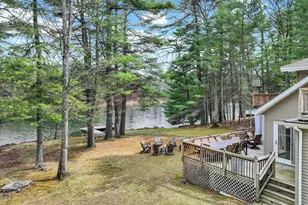 135 Hemlock Point Ct, Hawley, PA 18428 - Photo 8