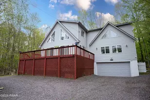 120 S Fairway Dr, Lake Ariel, PA 18436 - Photo 1