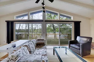204 Forest Dr, Hawley, PA 18428 - Photo 6