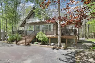 113 Timber Ridge Cir, Greentown, PA 18426 - Photo 2