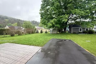 303 Avenue E, Matamoras, PA 18336 - Photo 28