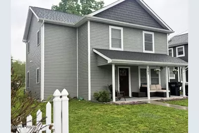 303 Avenue E, Matamoras, PA 18336 - Photo 4