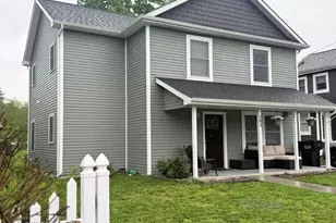 303 Avenue E, Matamoras, PA 18336 - Photo 4