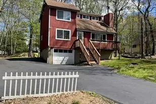 153 Heather Hill Rd, Dingmans Ferry, PA 18328 - Photo 2