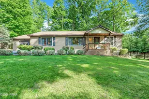122 Cypress Ln, Greentown, PA 18426 - Photo 2