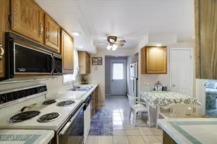 1025 Lakeshore Dr, Lake Ariel, PA 18436 - Photo 10