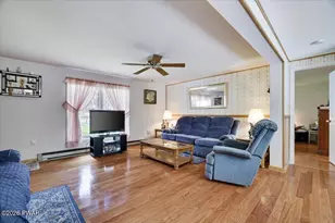 1025 Lakeshore Dr, Lake Ariel, PA 18436 - Photo 6