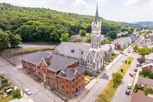 124 E Abbott St, Jim Thorpe, PA 18232 - Photo 1