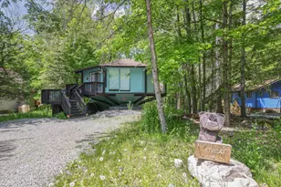 1995 Lakeview Dr E, Lake Ariel, PA 18436 - Photo 2