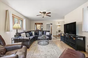 124 Hawk Ln, Canadensis, PA 18325 - Photo 14