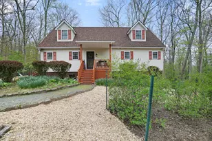 106 Elderberry Dr, Hawley, PA 18428 - Photo 2