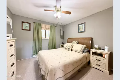 825 N Hillview Place, Hawley, PA 18428 - Photo 14