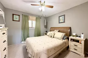 825 N Hillview Pl, Hawley, PA 18428 - Photo 14