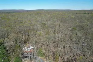 825 N Hillview Pl, Hawley, PA 18428 - Photo 2