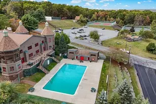 825 N Hillview Pl, Hawley, PA 18428 - Photo 28