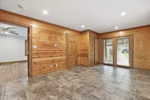 200 Laurel Ln, Greentown, PA 18426 - Photo 4