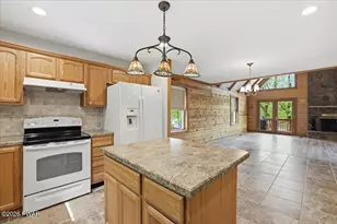 200 Laurel Ln, Greentown, PA 18426 - Photo 22