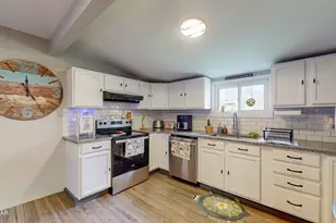 128 Franklin Ave, Greenfield Twp, PA 18407 - Photo 4