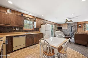 150 Yacht Club Dr, Greentown, PA 18426 - Photo 16