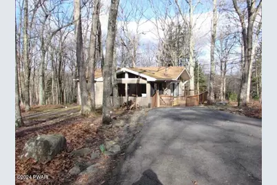 102 Surrey Lane, Lords Valley, PA 18428 - Photo 2