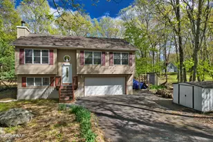 102 Autumn Rd, Dingmans Ferry, PA 18328 - Photo 2