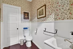 219 Hudson St, Hawley, PA 18428 - Photo 18