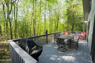 18 High Point Dr, Lake Ariel, PA 18436 - Photo 4