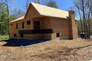 215 Cottonwood Dr, Hawley, PA 18428 - Photo 10