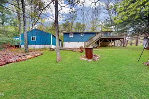 111 Lollipop Ln, Dingmans Ferry, PA 18328 - Photo 2