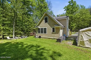 142 Wallenpaupack Dr, Greentown, PA 18426 - Photo 40